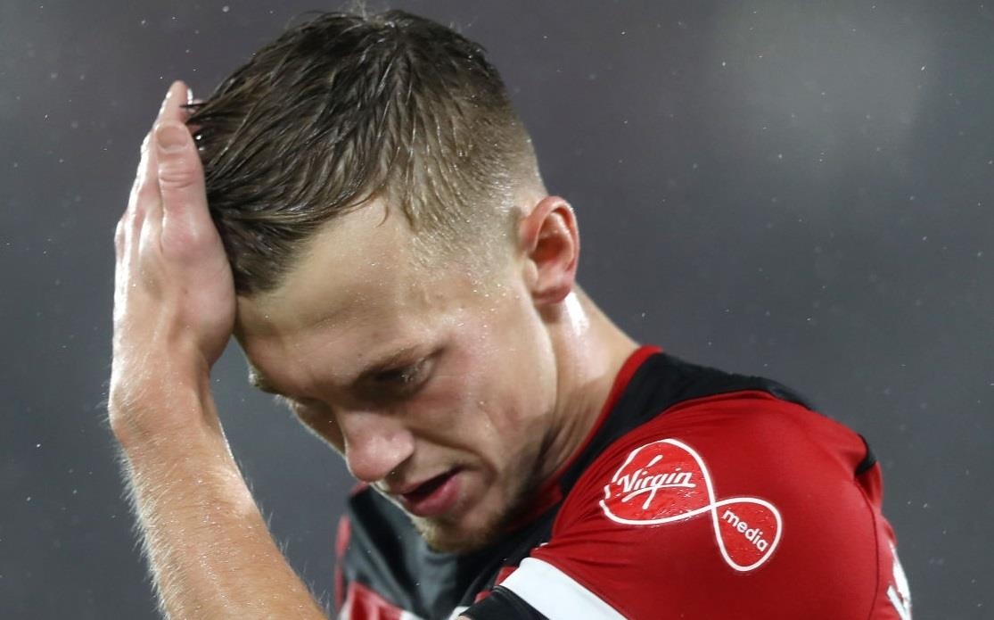 Sau that bai ky luc 0-9, cau thu Southampton khong nhan luong hinh anh