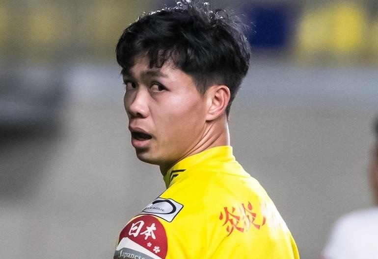 Cong Phuong da chinh trong tran U21 Sint-Truidense thua 1-6 hinh anh