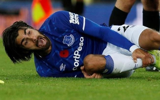 Andre Gomes chong nang tro lai Everton sau ca phau thuat hinh anh