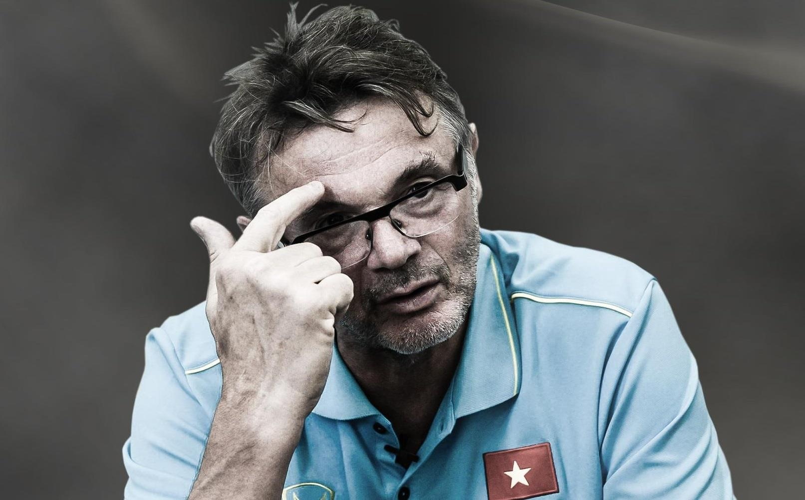 HLV Troussier: 'U19 Viet Nam san sang 100% de ra quan' hinh anh