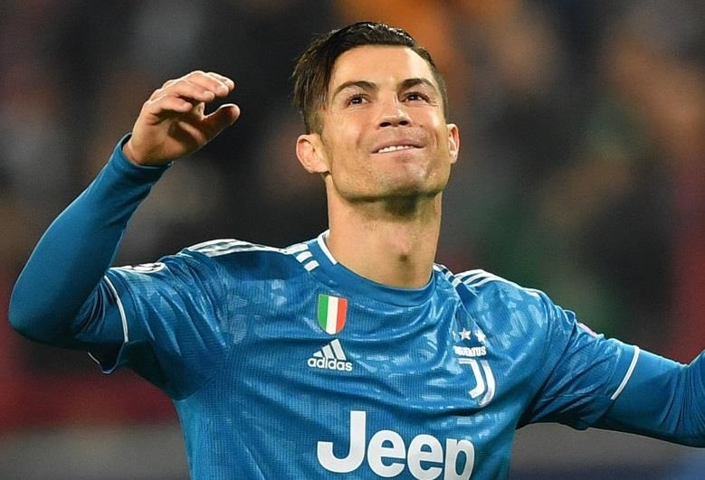 Ronaldo yeu cau Juventus chieu mo sao Real hinh anh