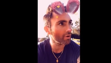 Maroon 5 tro lai trong MV moi quay bang Snapchat hinh anh