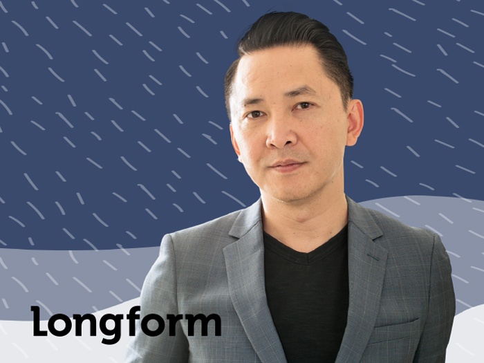 Nha van Viet Thanh Nguyen: 'Muon sach duoc dich tieng Viet de cha doc' hinh anh