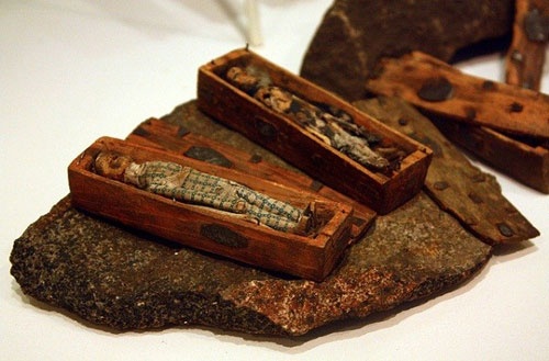 Xac uop ti hon bi an trong 17 quan tai hinh anh