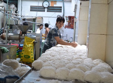 Lai phat hien bun nhiem doc tai Sai Gon hinh anh