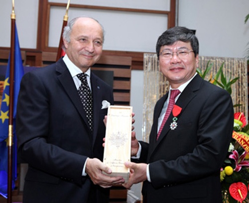 'Hiep si' me ruou vang va nhung giac mo bay hinh anh