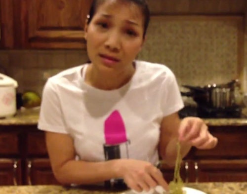 Ca si Hong Ngoc an phai my cao su? hinh anh