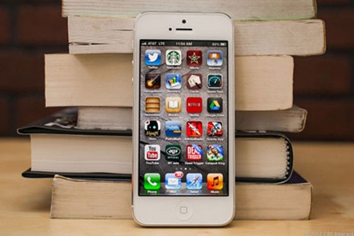 Vi sao Apple phat trien iPhone gia re? hinh anh