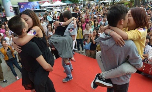 Thi hon du kieu o Trung Quoc hinh anh