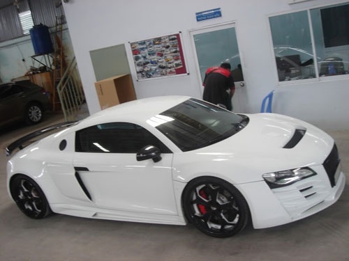 Qua trinh do ao moi cho sieu xe Audi R8 tai Viet Nam hinh anh