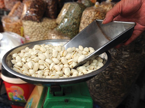 Hat de cuoi tam hoa chat gay ung thu gan? hinh anh