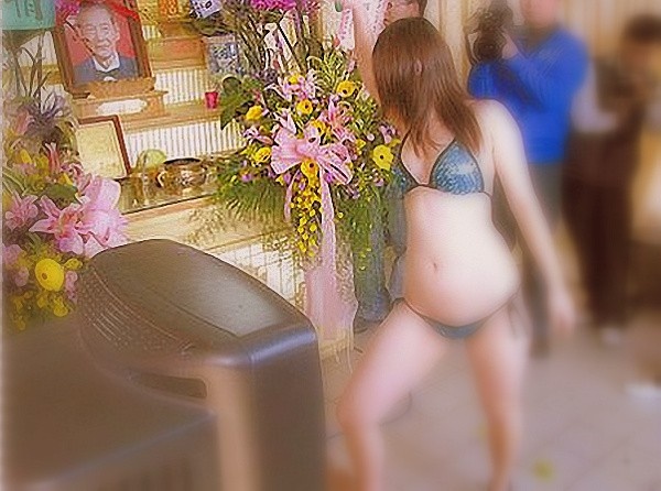 Nhung dam tang co '1-0-2' tren the gioi hinh anh