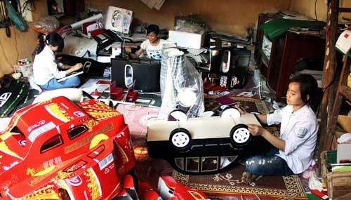 Sep ‘dot’ ca tram trieu cung ram thang bay hinh anh