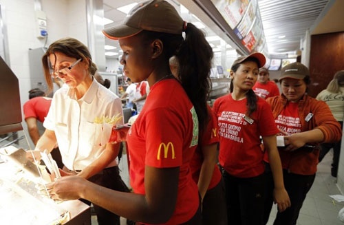 Bi mat ben trong dai hoc Hamburger cua McDonald's hinh anh