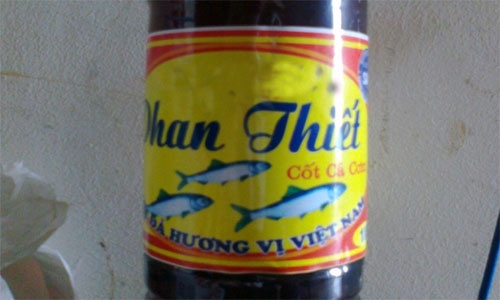 Nuoc mam Phan Thiet gia 5.000 dong/lit o Ha Noi hinh anh