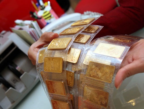 Mua vang tu 300 trieu dong phai xuat trinh CMND hinh anh