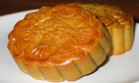 Phat hien 4 mau banh trung thu co chat bao quan hinh anh