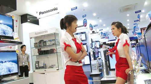 Hang quan 'duoi ruoi' doi qua thang 'co hon' hinh anh