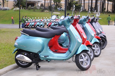 Thang 9, xe may giam gia hon 8 trieu dong hinh anh