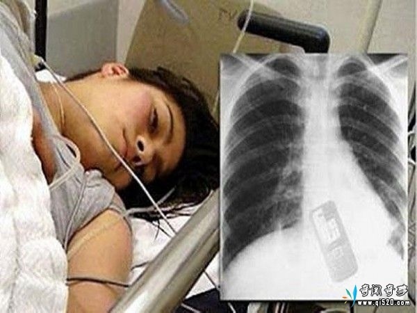 Nuot dien thoai vi so nguoi yeu doc tin nhan hinh anh