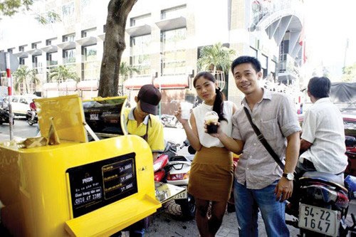 Thanh ong chu he thong ca phe luu dong nho nghien ca phe hinh anh