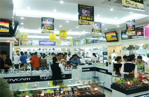 Cuoc dua den chet cua nhung ong lon dien may hinh anh