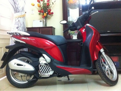 Honda SH mode vua di da gap su co hinh anh