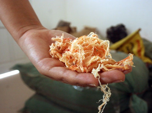 Nguoi tieu dung so an phai muc kho cao su hinh anh