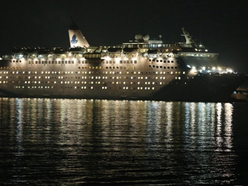 Du thuyen lon nhat Trung Quoc bi Han Quoc tam giu hinh anh