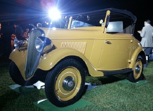 Chiem nguong bo suu tap xe co Datsun hinh anh
