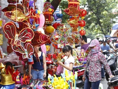 Nhon nhip cho Tet Trung thu Hang Ma hinh anh