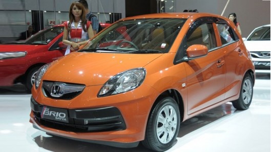 Honda Brio Satya - oto gia sieu re dang mo uoc hinh anh