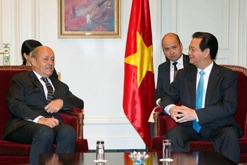 Thu tuong tiep Bo truong Quoc phong, lanh dao DCS Phap hinh anh