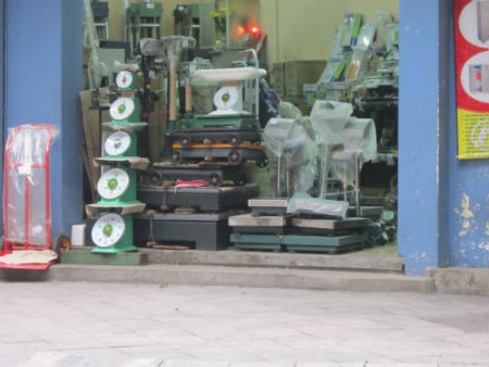 Bo 50.000 dong 'do' can de an bot hang chuc kg hinh anh