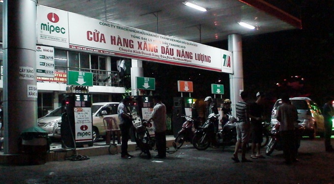 Phat hien cua hang ban xang tron nuoc hinh anh