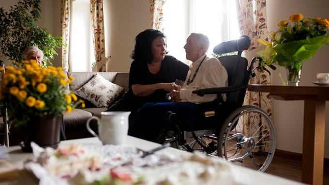 Dich vu 'xuat khau nguoi gia' o Duc bi len an hinh anh