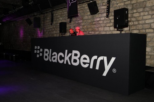 BlackBerry co the se 'rong tui' sau 18 thang nua hinh anh
