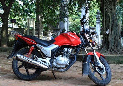Honda CBF 125 - xe con tay cho dan phuot hinh anh