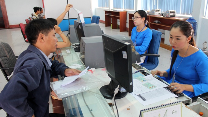 Bi mat gio mo mang ban ve tau Tet o ga Sai Gon hinh anh