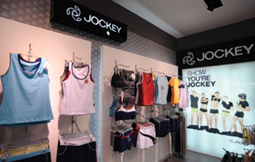 Cuoc choi Holding cua Son Kim hinh anh