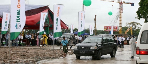 Canh bac ty do cua bau Duc o Yangon hinh anh