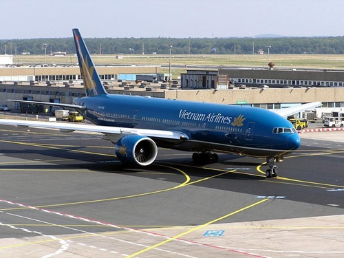 May bay Vietnam Airlines ha canh khan cap tai Uzbekistan hinh anh