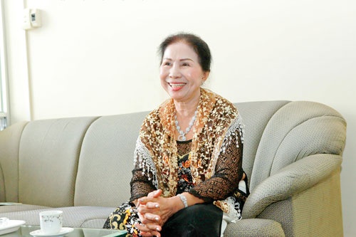 Ban linh tuoi 65 cua 'ba chu' Tra Tam Lan hinh anh