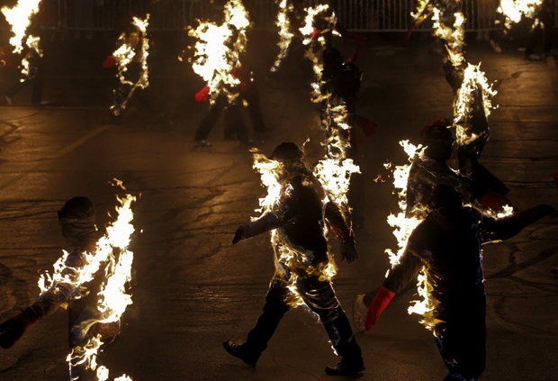 21 nguoi tu thieu lap ky luc Guinness hinh anh