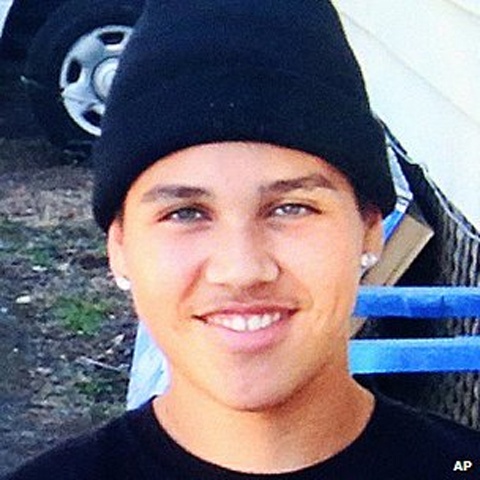 Choi sung gia, thieu nien bi canh sat ban chet hinh anh