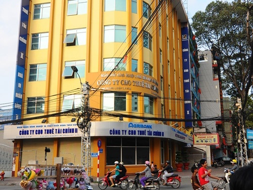 Chieu thoi gia gap 1.300 lan cua sep cong ty tai chinh hinh anh