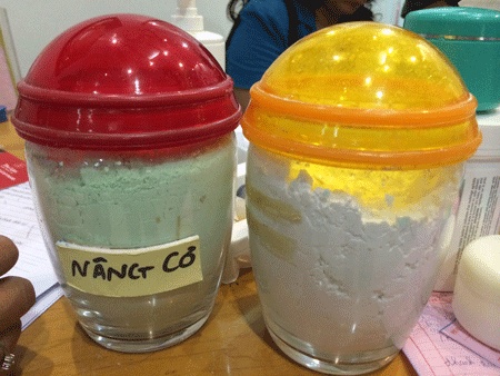 Phat hien tham my vien dung san pham khong ro nguon goc hinh anh