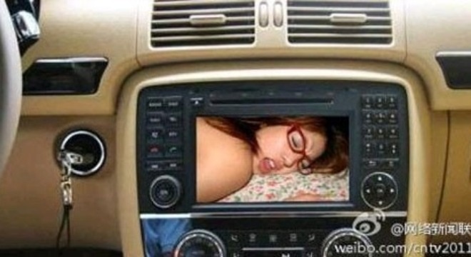 Quai xe vua lai xe vua xem... phim nguoi lon hinh anh