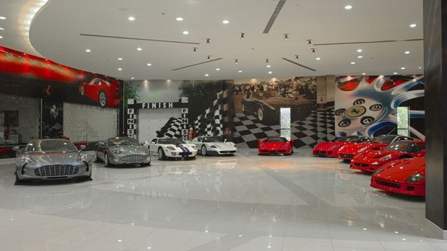 Khu lien hop sieu xe doc dao cua Thai tu Abu Dhabi hinh anh