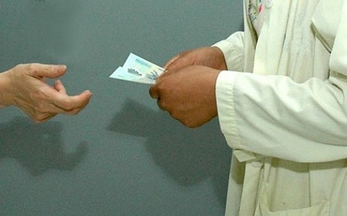 Nganh nao doanh nghiep dua hoi lo nhieu nhat? hinh anh